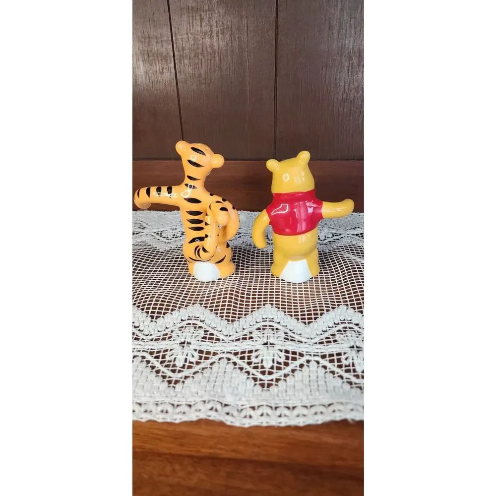 Westland Giftware Collectible Tigger And Pooh Salt And Pepper Shakers